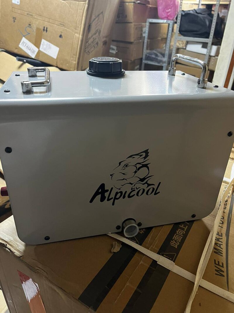 Автономный отопитель Alpicool, серый корпус, вид сбоку